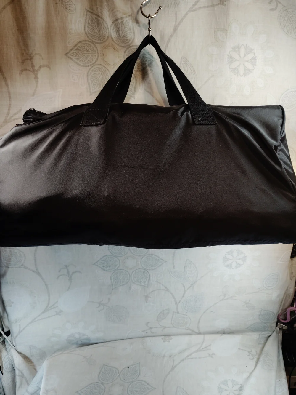 Crate&Barrel Black Men's Duffel Bag with Adjustable Strap